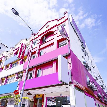 Oyo 90486 New Station Hotel Klang Exteriör bild