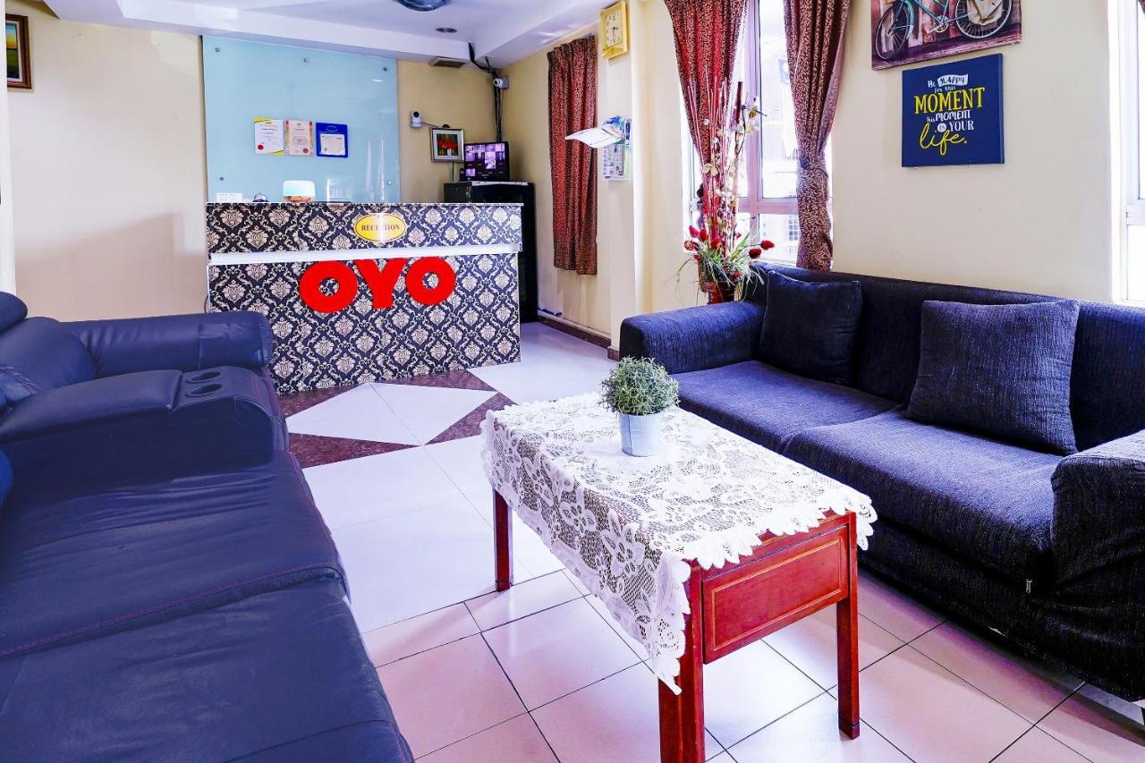 Oyo 90486 New Station Hotel Klang Exteriör bild