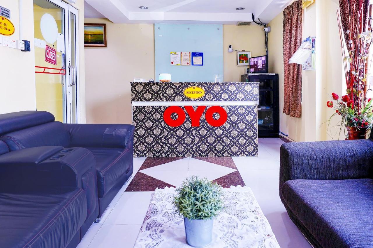 Oyo 90486 New Station Hotel Klang Exteriör bild