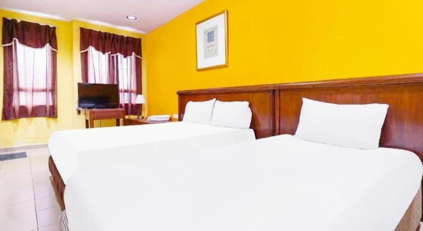 Oyo 90486 New Station Hotel Klang Exteriör bild
